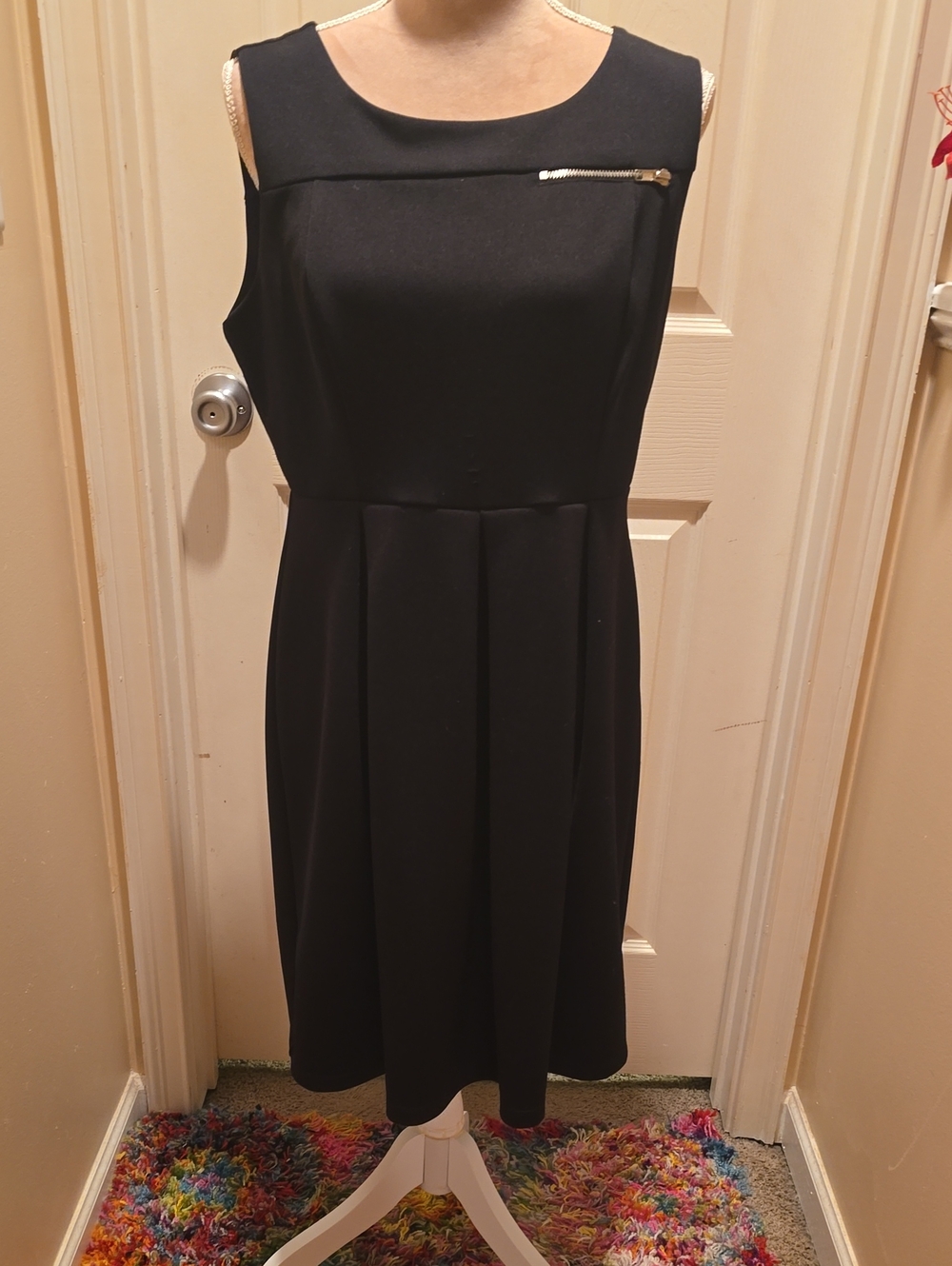 Valerie Bertinelli Size 14 Black Sleeveless Fit-and-Flare Dress with Zip Accent